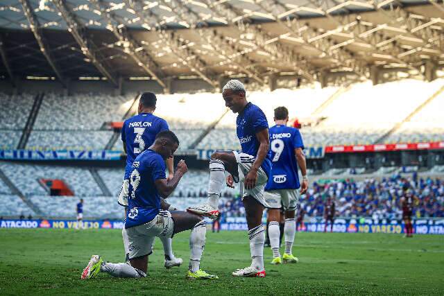 Com grande atua&ccedil;&atilde;o de Matheus Pereira, Cruzeiro faz 3 a 0 no Mineir&atilde;o 