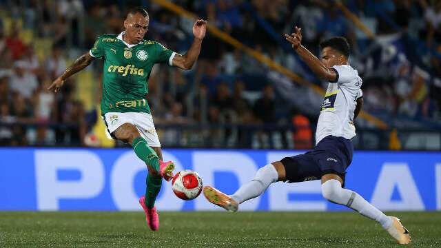 Palmeiras toma gol no final e cede empate para o Santo Andr&eacute; 