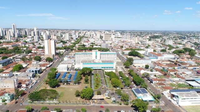 Santa Casa tem pacientes aguardando h&aacute; 12 horas no corredor