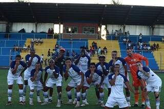 Jogadores do Costa Rica comemorando resultado no Estádio Laertão (Foto: Divulgação) 