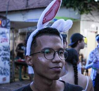 Eduardo fala que maioridade trouxe liberdade para poder beber. (Foto: Juliano Almeida)