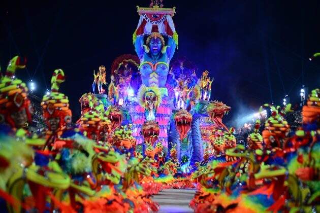Apesar de contestação, Viradouro é campeã do Carnaval carioca