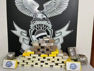 Tabletes de cocaína apreendidos no galpão avaliados em R$ 1 milhão (Foto: Divulgação | PCMS)