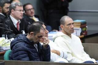 Jamilzinho, Marcelo Rios e Vlad durante julgamento pela morte do jovem Matheus Coutinho (Foto: Henrique Kawaminami)