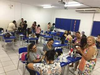 Mulheres em curso já oferecido pela prefeitura. (Foto: Diviulgação PMCG)