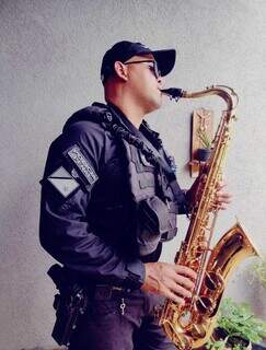 Há quatro anos dedicado ao saxofone, Matias já teve a oportunidade de se apresentar em eventos