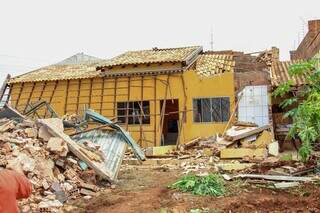 Casa demolida no Bosque da Saúde, região com brigas frequentes por posse (Foto: Juliano Almeida)