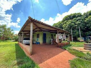 Casa construída dentro da comunidade (Foto: Marcos Maluf)