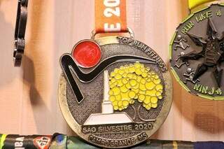 Medalha de São Silvestre é umas das conquistadas pelo funcionário. (Foto: Paulo Francis)