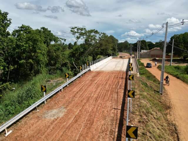 Governador entrega e lan&ccedil;a obras em Miranda e Bodoquena