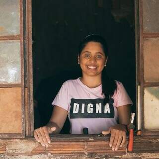 Evelin é a fundadora da Digna, que realiza pequenas reformas em bairros periféricos (Foto: Arquivo pessoal)