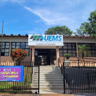 UEMS abre seleção para professores, com salário de até R$ 10 mil