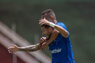 William comemorando primeiro gol do jogo diante do Pouso Alegre (Foto: Staff Images/Cruzeiro) 