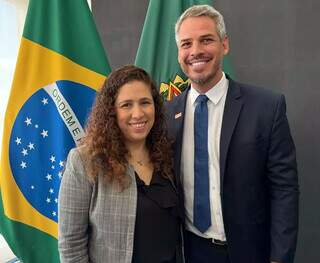 Ministra Esther Dweck ao lado do Superintendente do Patrimônio da União em MS, Tiago Botelho (Foto: Arquivo Pessoal)