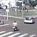 Motociclista é socorrido em estado grave em acidente no cruzamento de avenidas