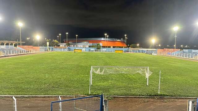 Ap&oacute;s 22 dias interditado, gramado do Est&aacute;dio Jacques da Luz &quot;reage&quot;