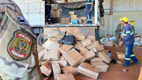 Para evitar resgate, Polícia Federal incinera 13 toneladas de drogas em MS