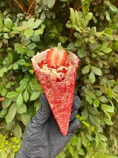 Cone recheado com morango e leite condensado (Foto: Arquivo pessoal)