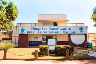 Fachada do Hospital Dona Elmíria Silvério Barbosa, em Sidrolândia. (Foto: Arquivo/Campo Grande News)