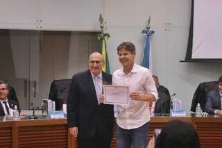 Paulo Duarte (PSB) recebeu diploma e retorna à Assembleia na semana que vem (Foto: Paulo Francis)