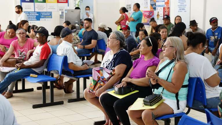 Pacientes encaminhados para a Clínica da Família para atendimento especializado (Foto: Alex Machado)