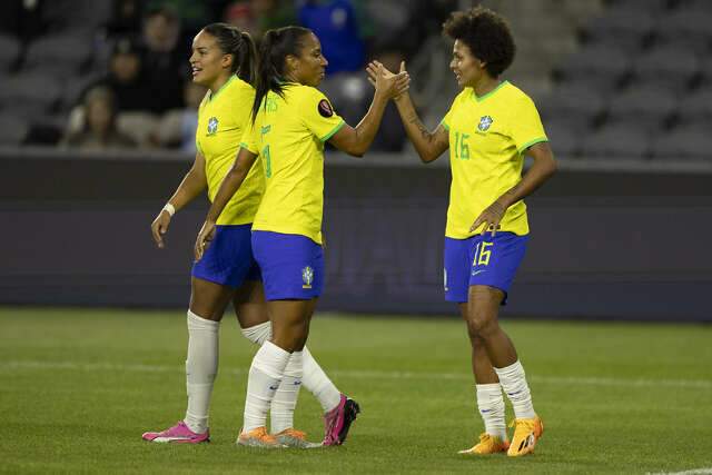 Brasil atropela Argentina por 5 a 1 e confirma vaga na semifinal da Copa Ouro