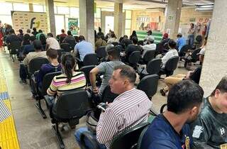 Candidatos aguardando serem atendidos na Funtrab, em edições anteriores do feirão (Foto: Divulgação)