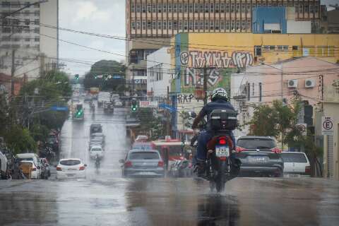Centro da Capital e Bairro Parati registram chuva nesta manhã