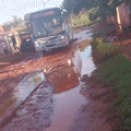“Essas são as águas de março”, diz morador da Capital sobre lamaçal após chuva 