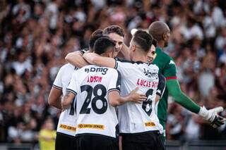 Jogadores do Vasco comemoram gol em São Januário (Foto: Leandro Amorim/Vasco da Gama)