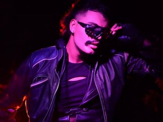 Após anos sonhando em ser cantor, Palo lança 1º single da carreira