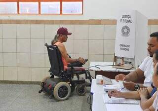 Primeiro turno das eleições de 2020 em escola da Capital (Foto: Paulo Francis)