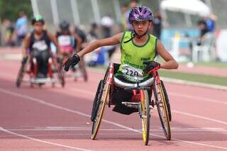 Paratleta disputando competição de atletismo na cadeira de rodas (Foto: Marcello Zambrana/Exemplus/CPB)