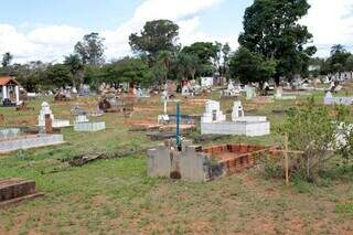 Cemitério São Sebastião, o &#39;Cruzeiro&#39;, um dos que passam por análise de água semestral (Foto/Arquivo)