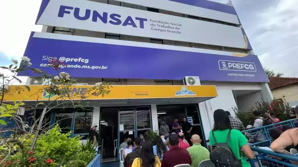 Balcão de empregos da Funsat oferta 2 mil vagas para 195 funções