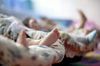 Recéns-nascidos em maternidade. (Foto: Marcelo Camargo/Agência Brasil)