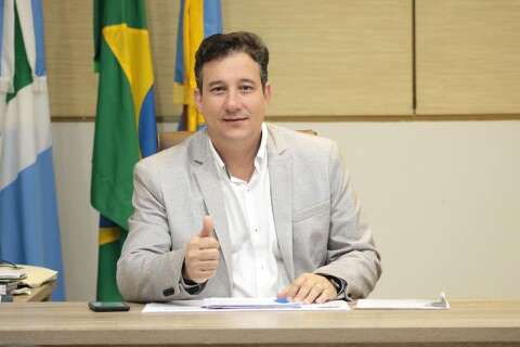 Vereadores adiam decisão sobre pedido de CPI contra prefeito