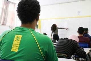 Aula na Escola Estadual Joaquim Murtinho sobre &#34;Democracia Racial&#34;, em 2022 (Foto: Henrique Kawaminami)