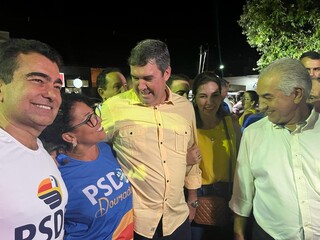 Marçal Filho com Riedel e Reinaldo Azambuja na chegada ao ato de filiação (Foto: Helio de Freitas)