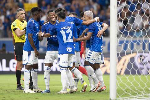 Com Mineirão em festa, Cruzeiro avança à final do Mineiro 