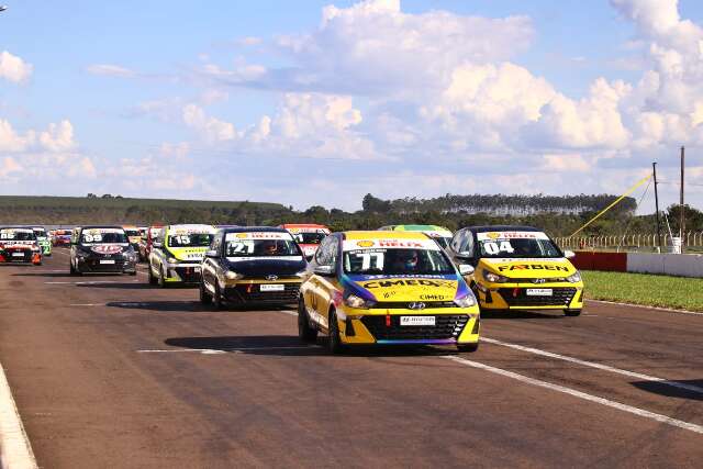 Calor &eacute; o maior advers&aacute;rio para pilotos que v&atilde;o disputar corrida no Aut&oacute;dromo