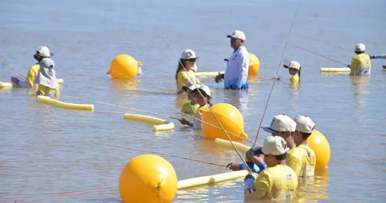 Crianças protagonizam campeonato no 2° dia do Festival Internacional de Pesca