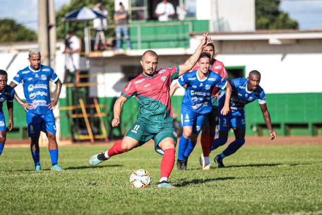 Portuguesa e Aquidauanense empatam pelo jogo de ida em Sidrol&acirc;ndia