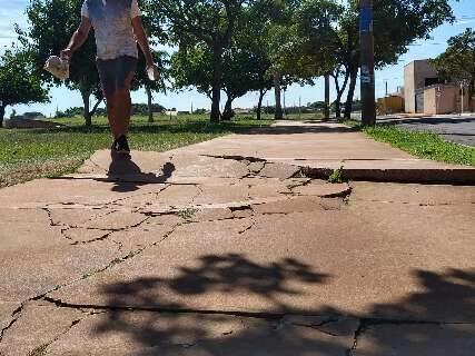 Moradores da Praça do Papa cobram instalação de academia