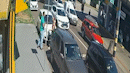 Após colisão, dono de Audi ataca motorista de aplicativo e quebra vidro de carro