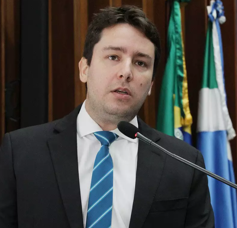 Deputado acusa prefeito de coagir diretoras para evitar emenda de R$ 380 mil