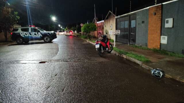 Jovem de 19 anos &eacute; perseguido e baleado por dupla em motocicleta