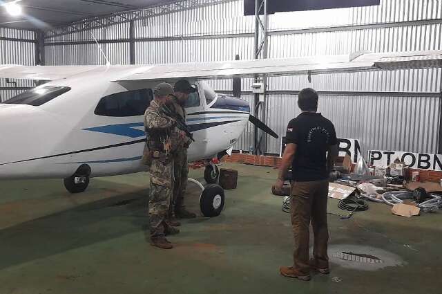 Ag&ecirc;ncia antidrogas apreende avi&atilde;o em base do tr&aacute;fico na fronteira