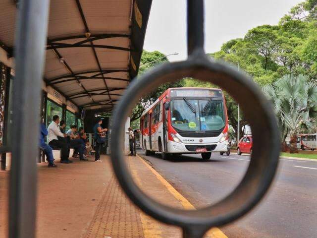 Justi&ccedil;a determina nova per&iacute;cia no contrato do transporte coletivo