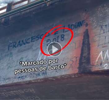 Amor eternizado em ponte denuncia seca histórica no Rio Miranda